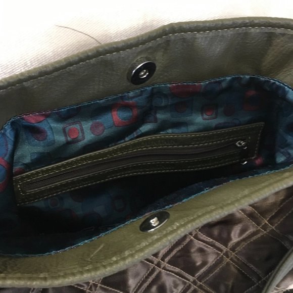 Stone Mountain Olive Green Shoulder Bag - Picture 9 of 12